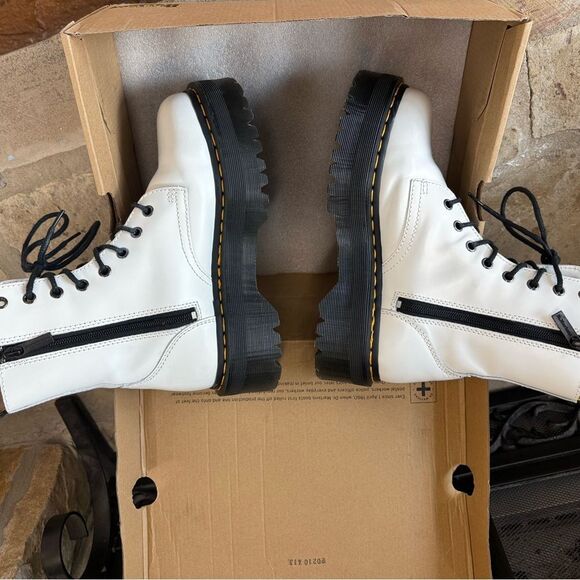 DR. MARTENS JADON NJ004 Quad Retro WOMEN'S BOOTS white polished LEATHER SIZE 8! - Picture 11 of 11